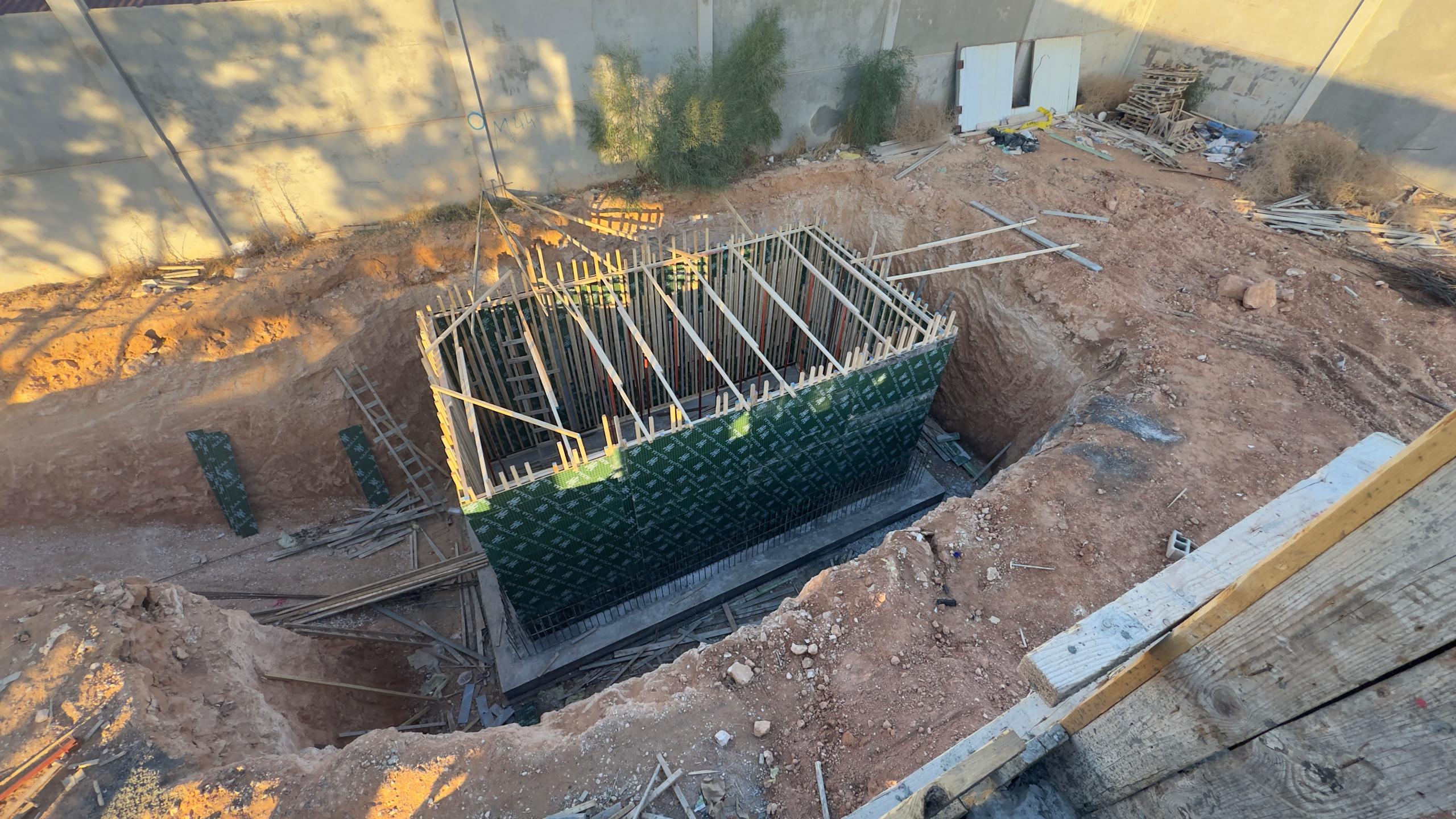 مشروع خزانات مياة و صرف صحي