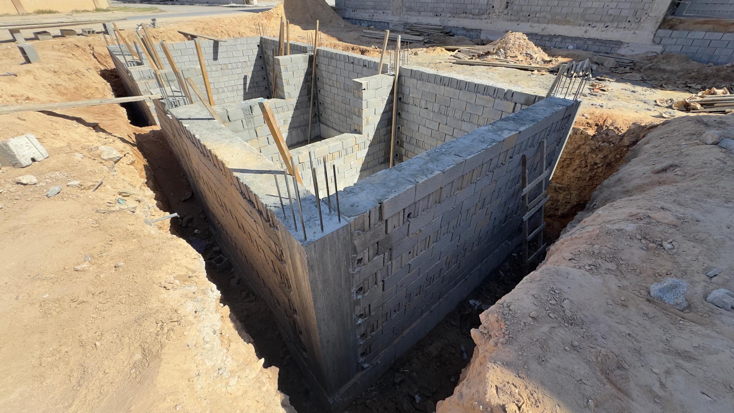 مشروع خزانات مياة و صرف صحي