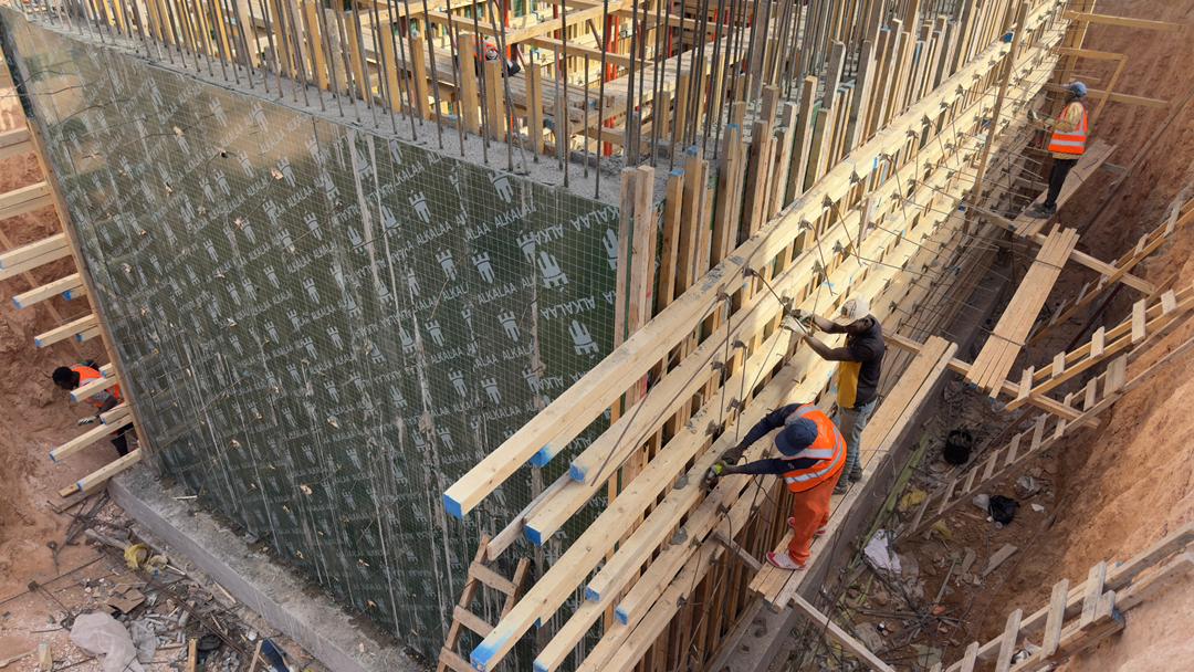 مشروع خزانات مياة و صرف صحي