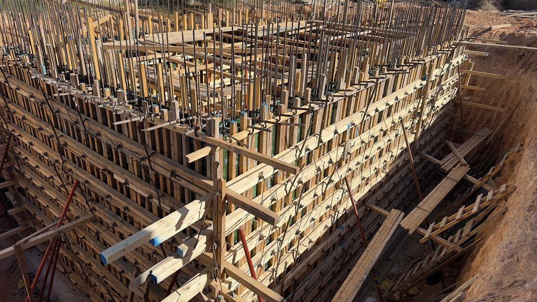 مشروع خزانات مياة و صرف صحي